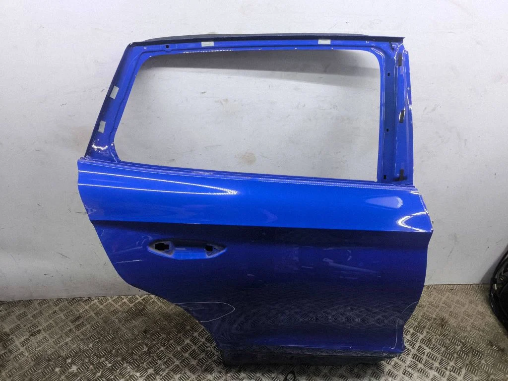 Rear door – right