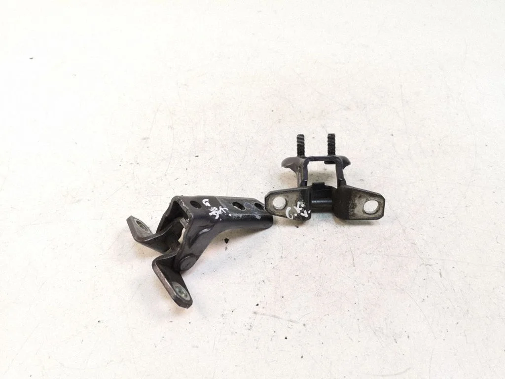 Tagaukse hingede komplekt – Mitsubishi Outlander (2007-2012)