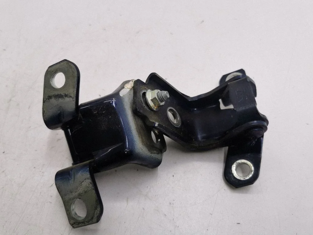 Tagaukse hingede komplekt – Mazda CX-5 (2012-2017)
