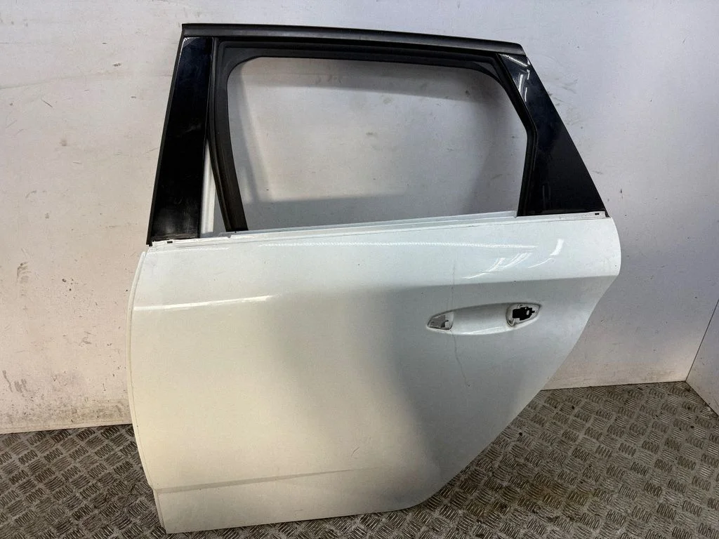 Rear door – left