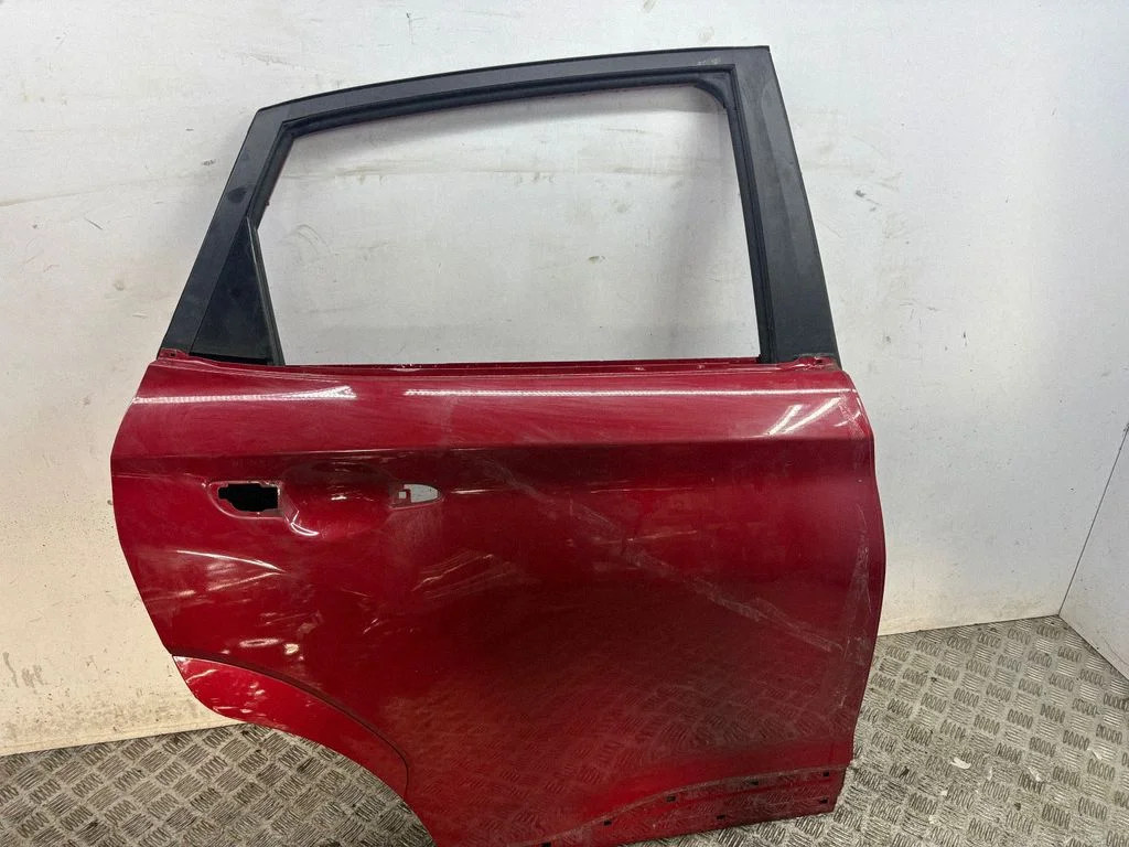 Rear door – right