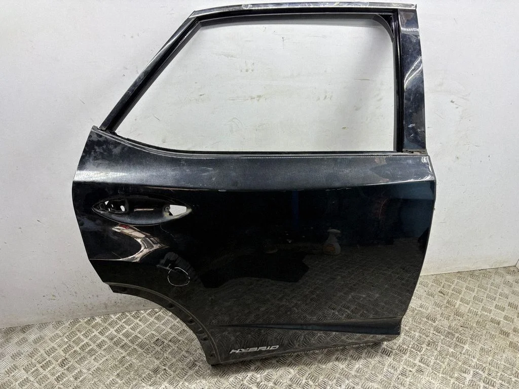 Rear door – right
