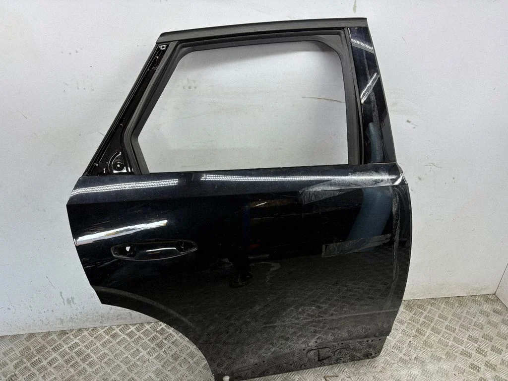 Rear door – right