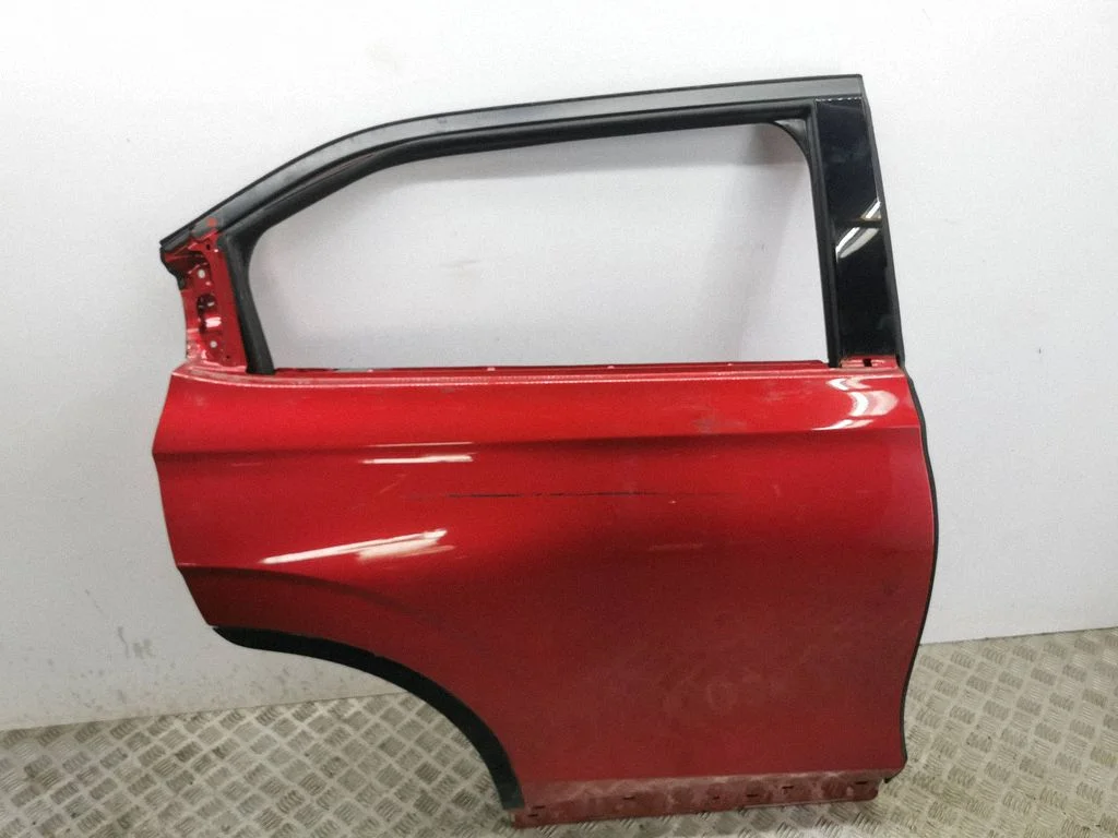 Rear door – right