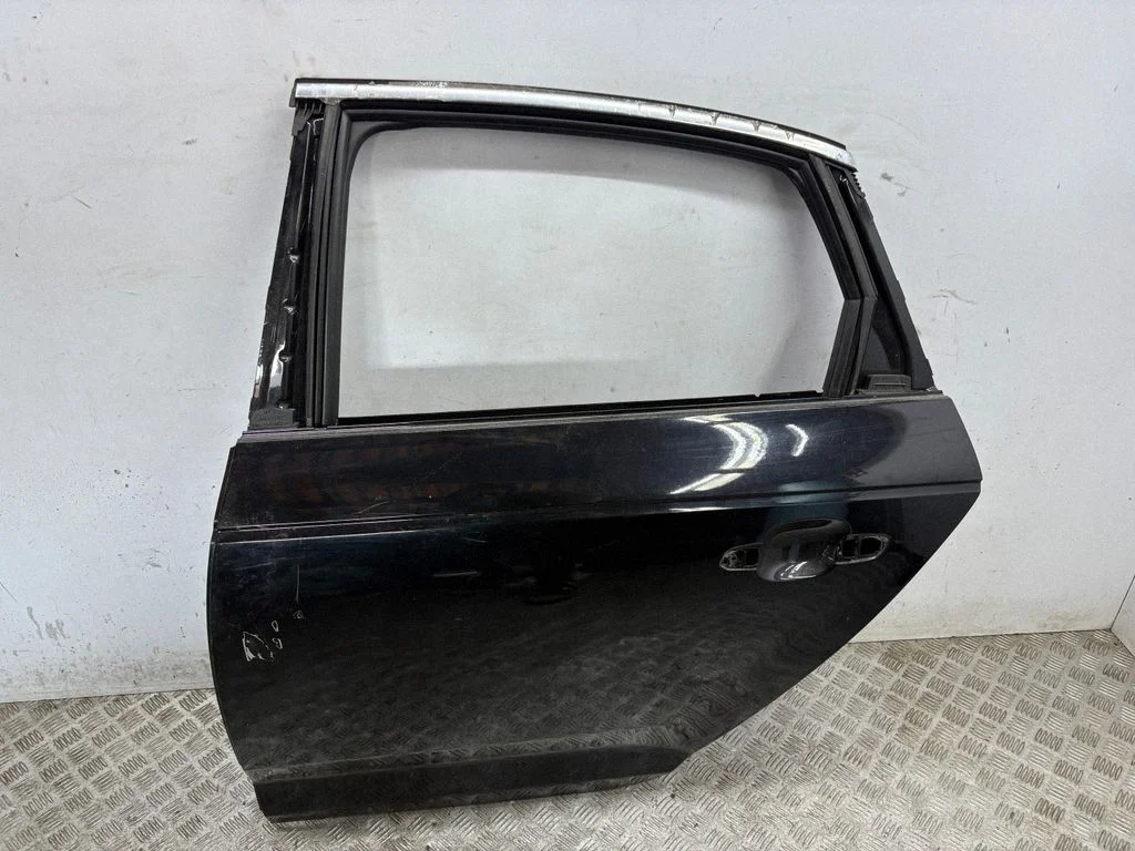 Rear door – left