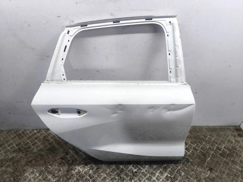 Rear door – right