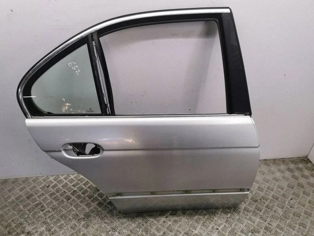 Rear door – right
