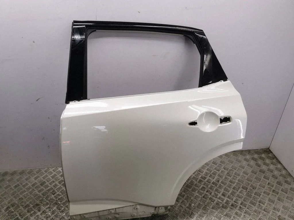Rear door – left