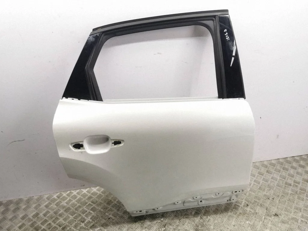 Rear door – right