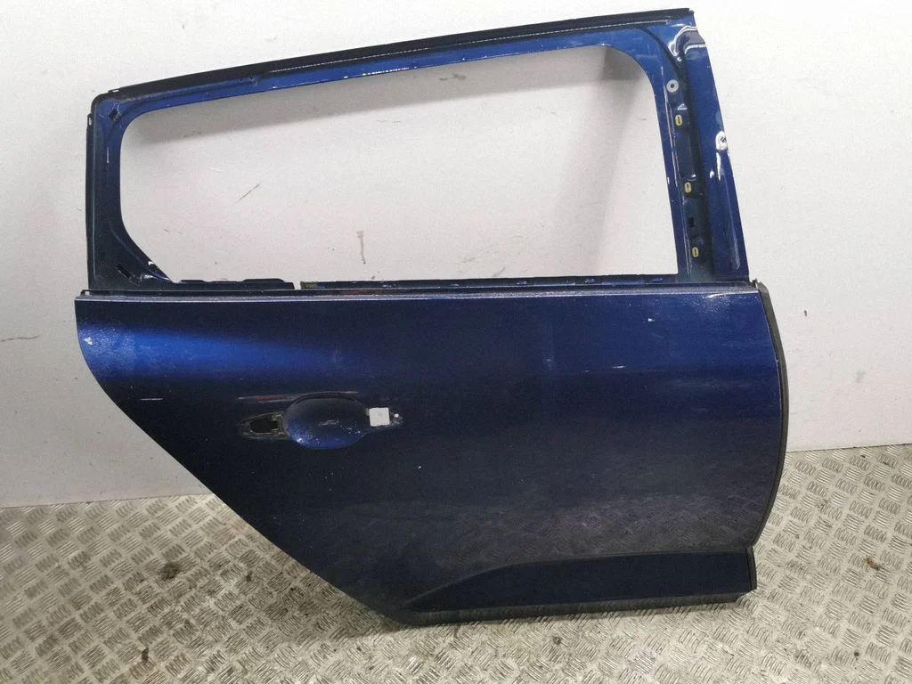 Rear door – right