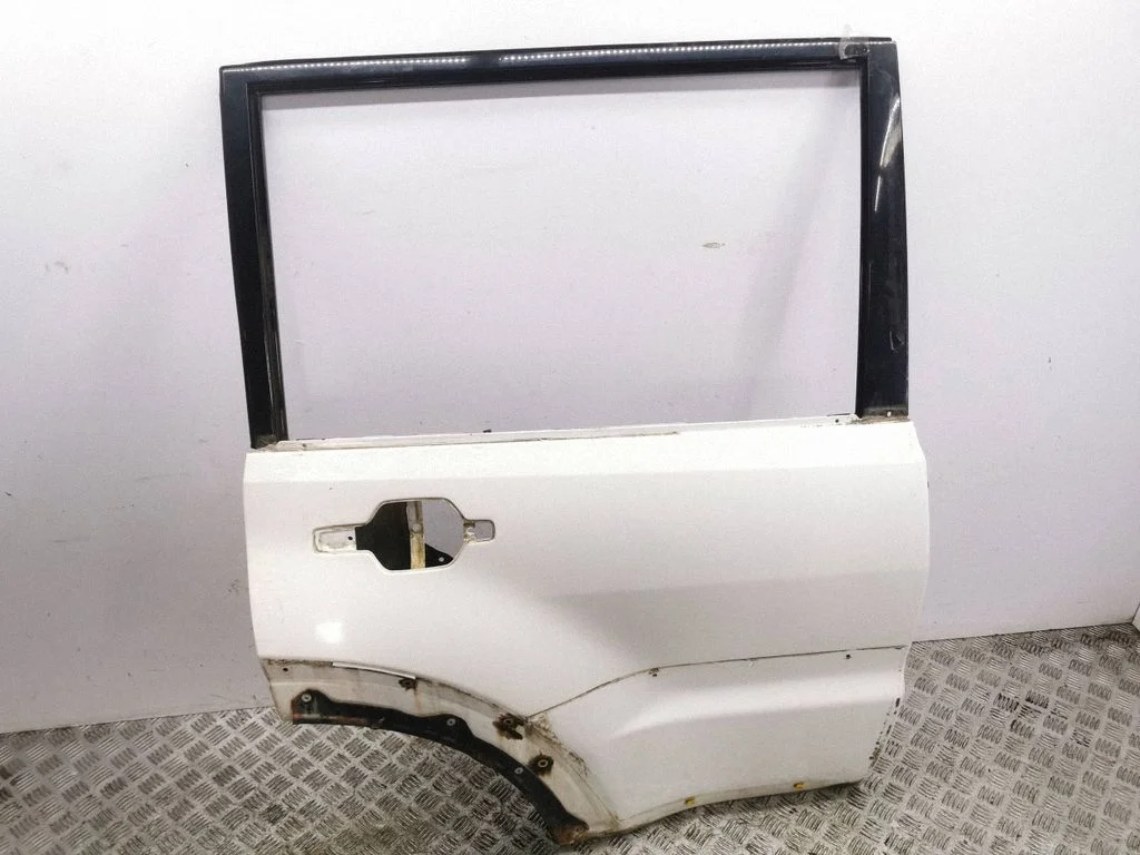 Rear door – right