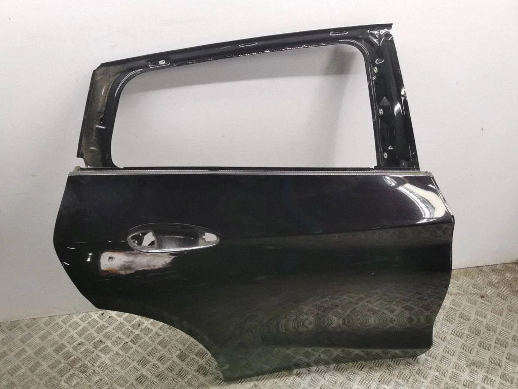 Rear door – right