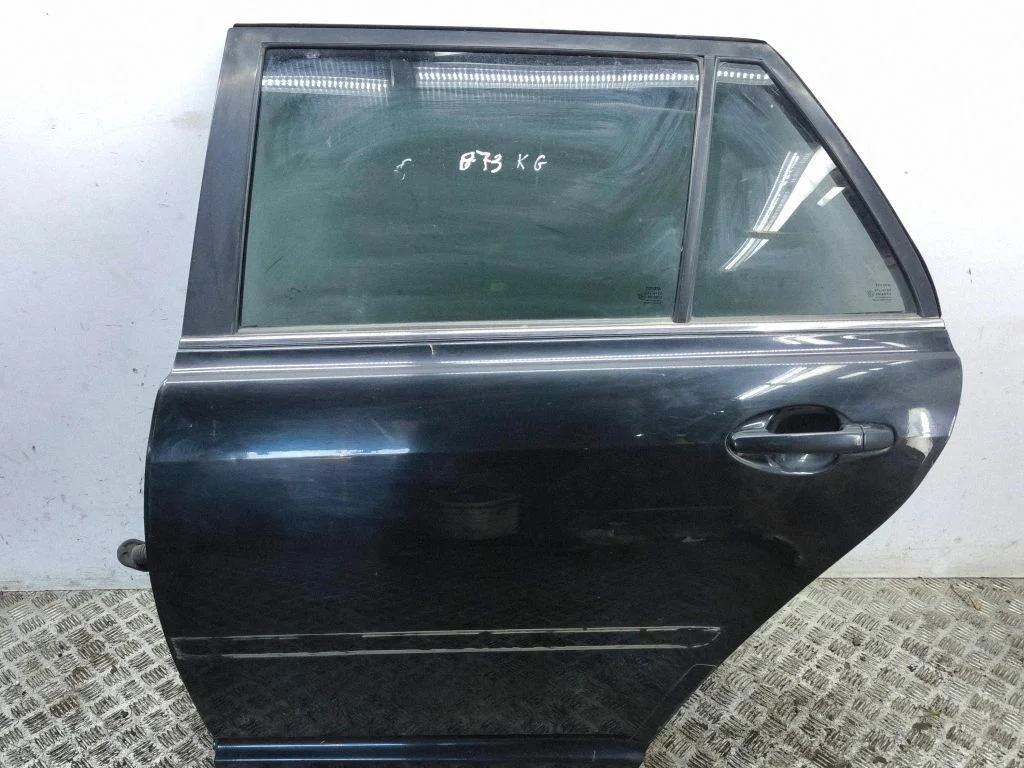 Rear door – left