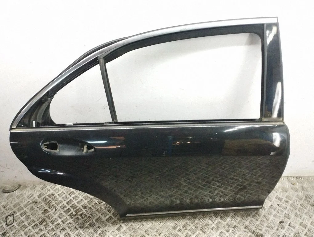 Rear door – right