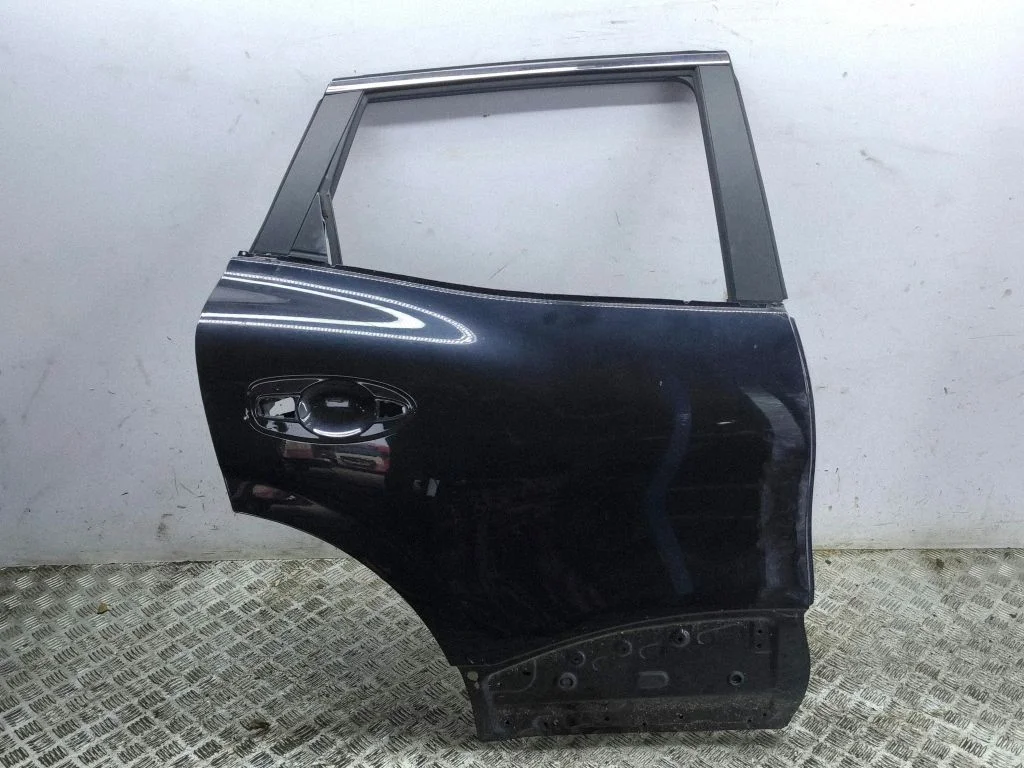 Rear door – right