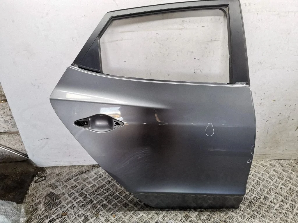 Rear door – right