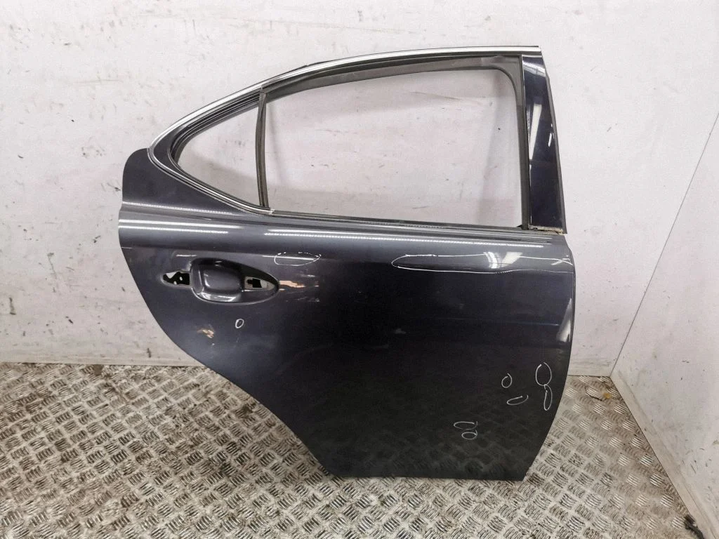 Rear door – right