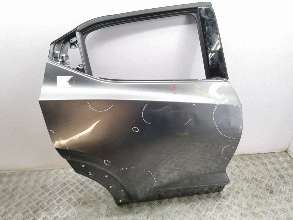 Rear door – right