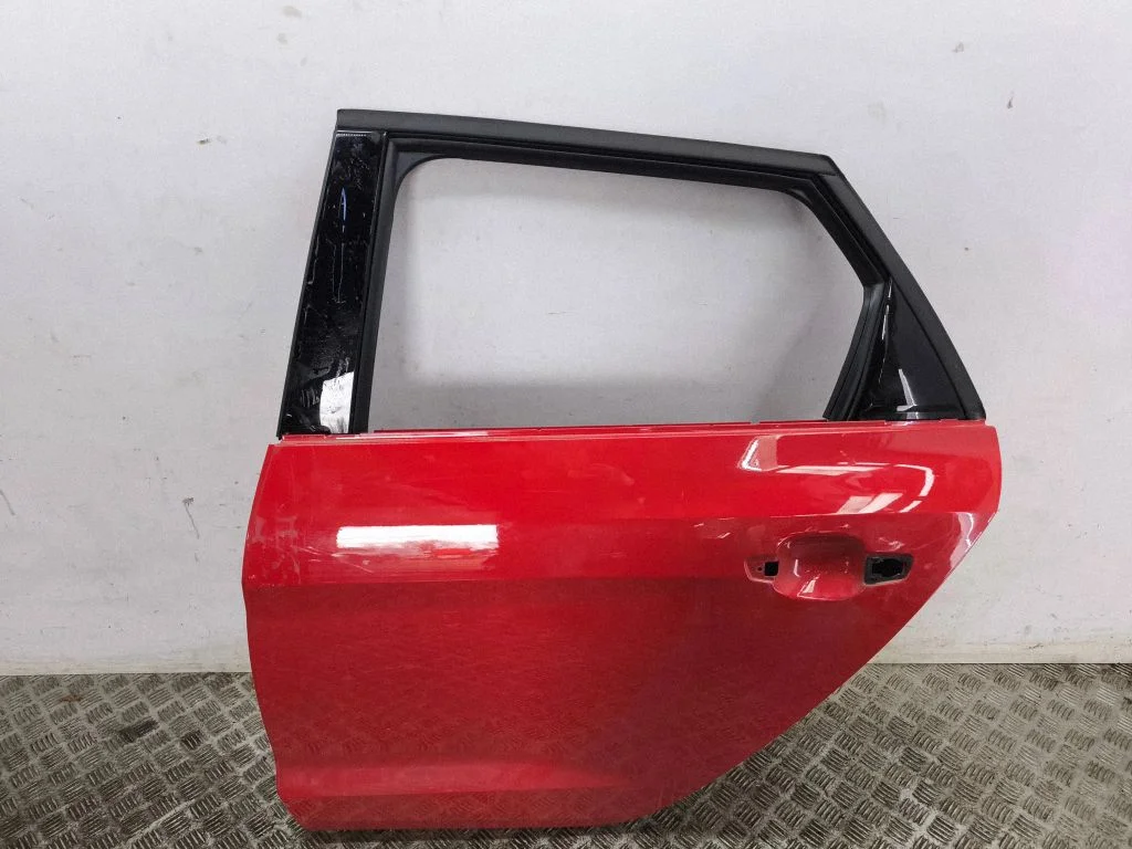 Rear door – left