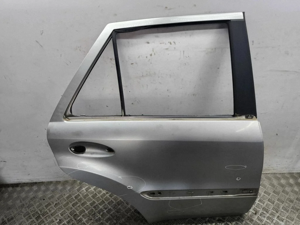 Rear door – right