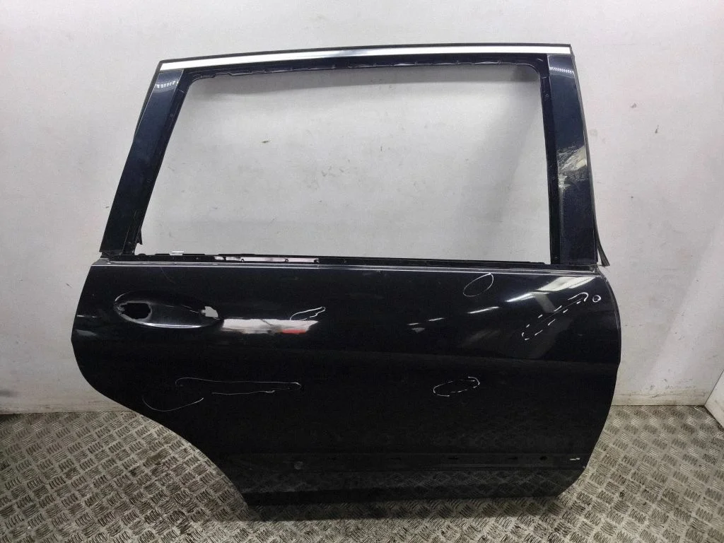 Rear door – right