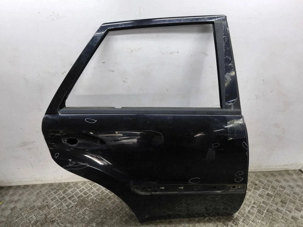 Rear door – right