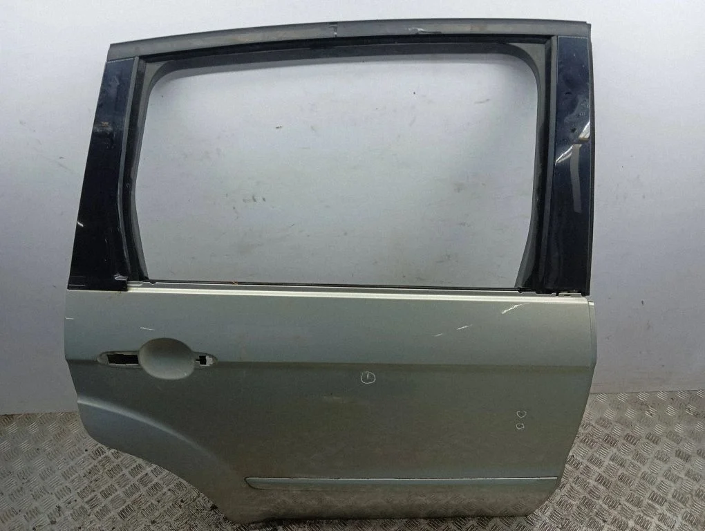 Rear door – right