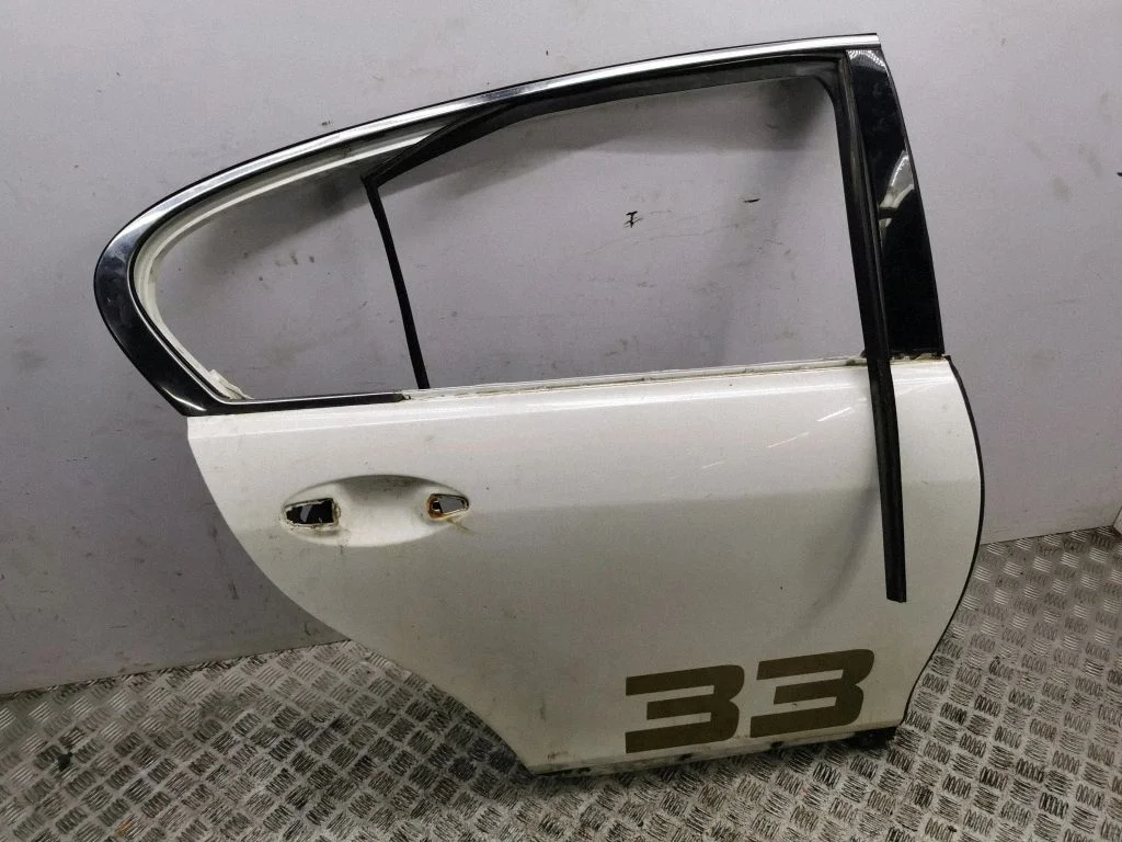 Rear door – right