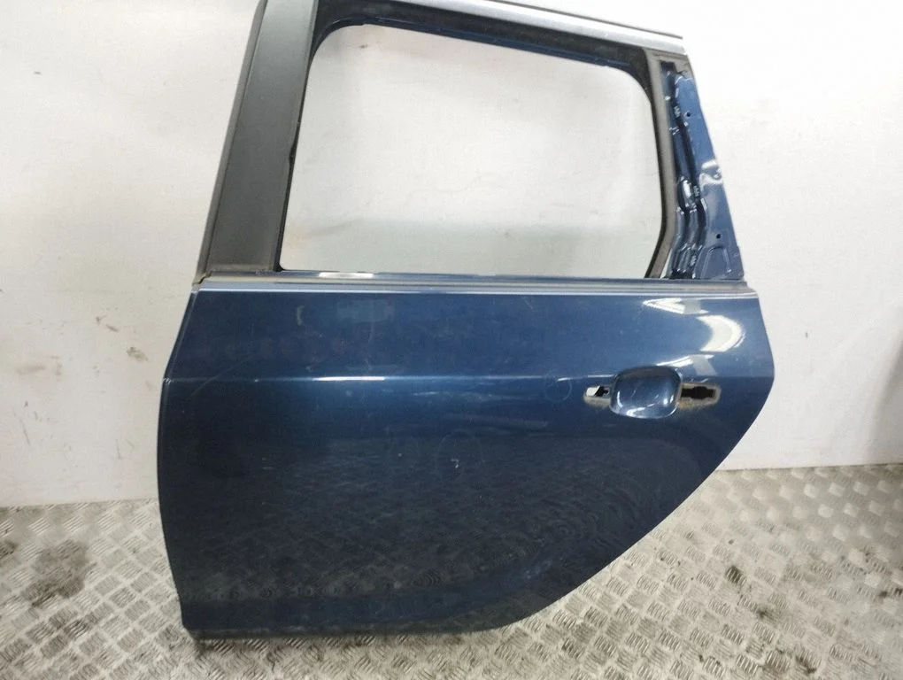 Rear door – left