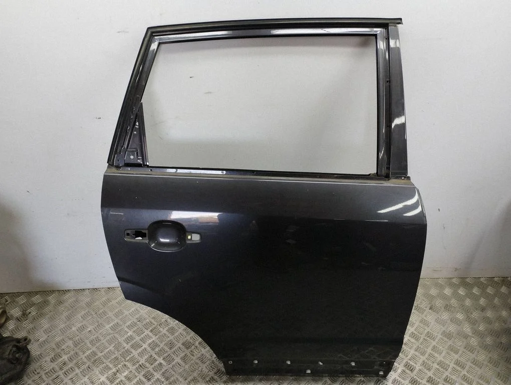 Rear door – right