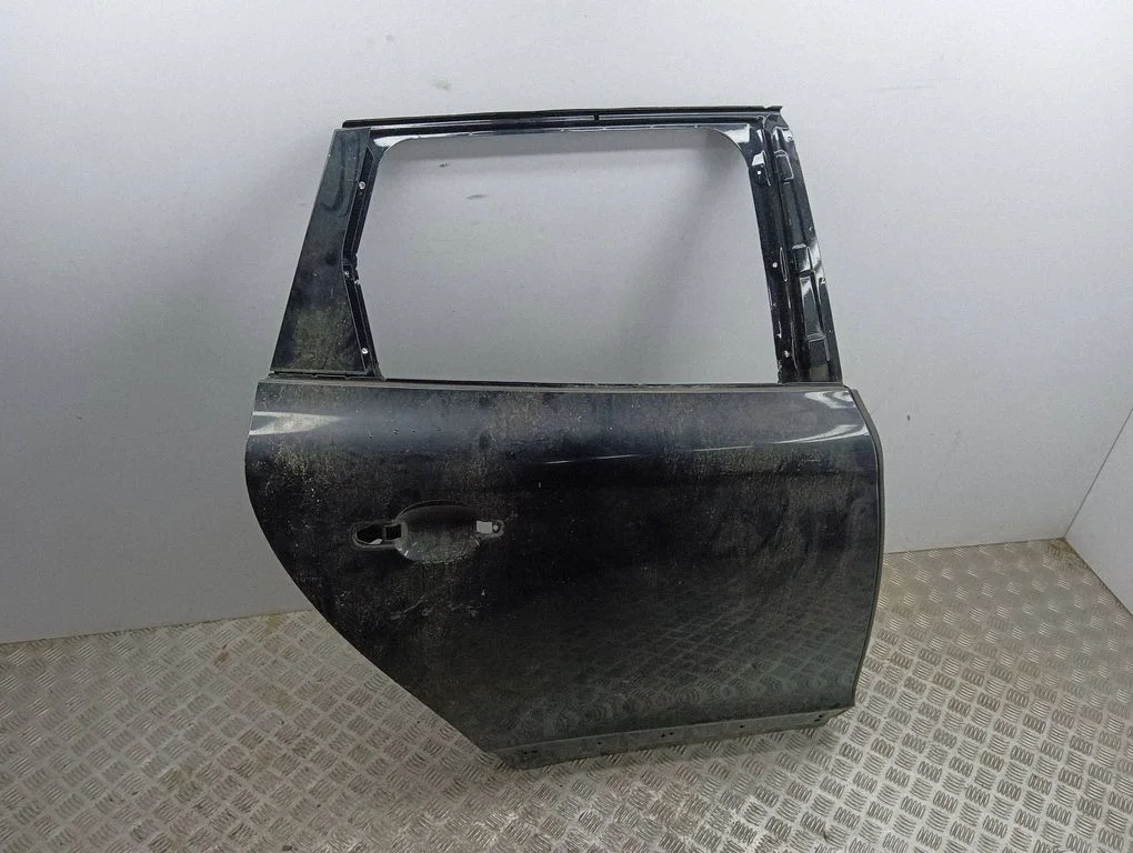 Rear door – right