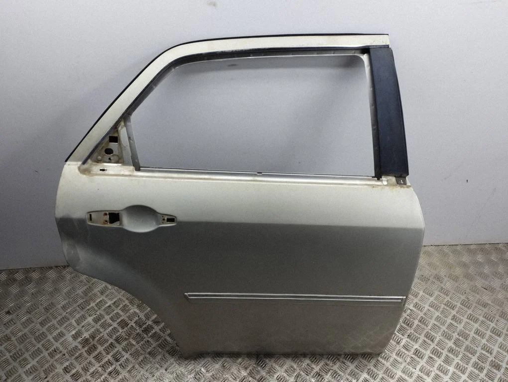 Rear door – right