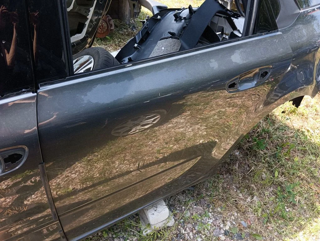 Rear door – left
