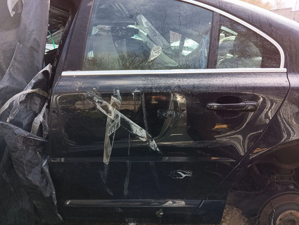 Rear door – left