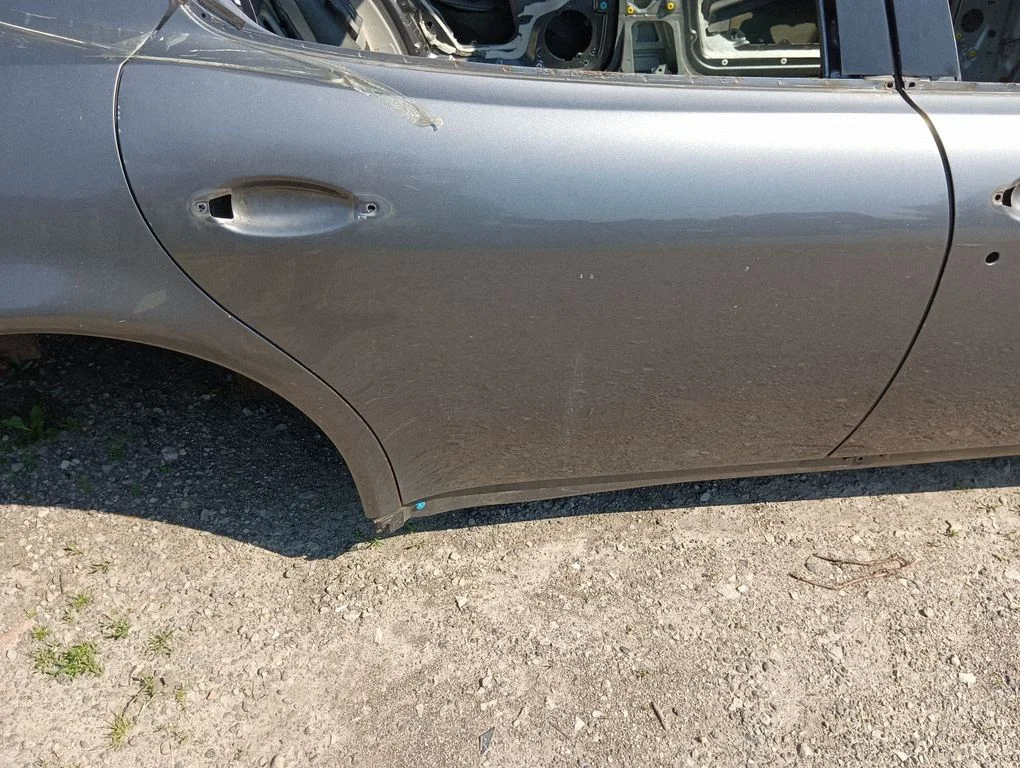 Rear door – right