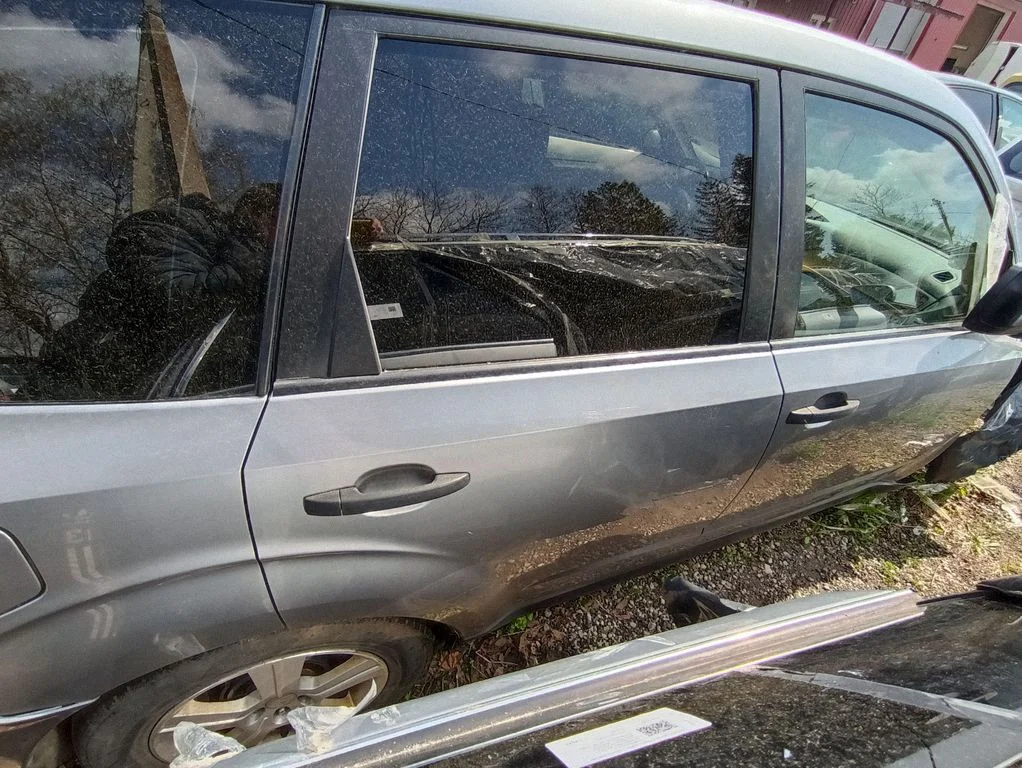 Rear door – right