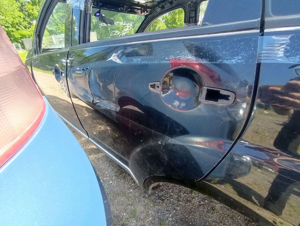 Rear door – left