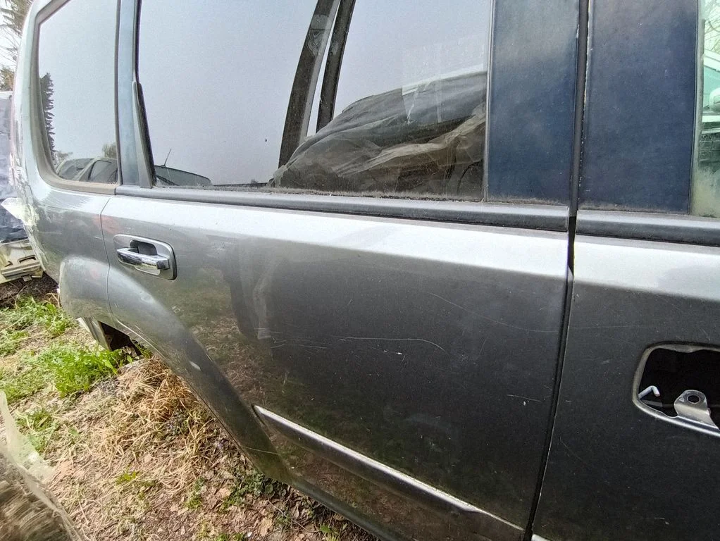 Rear door – right