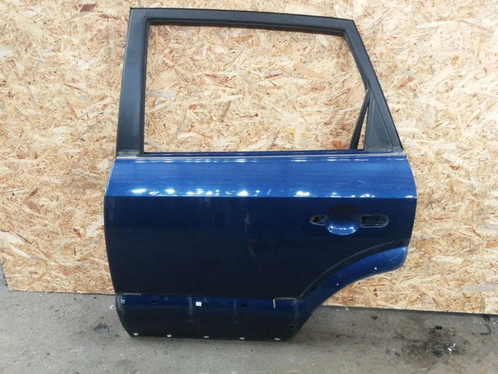 Rear door – left