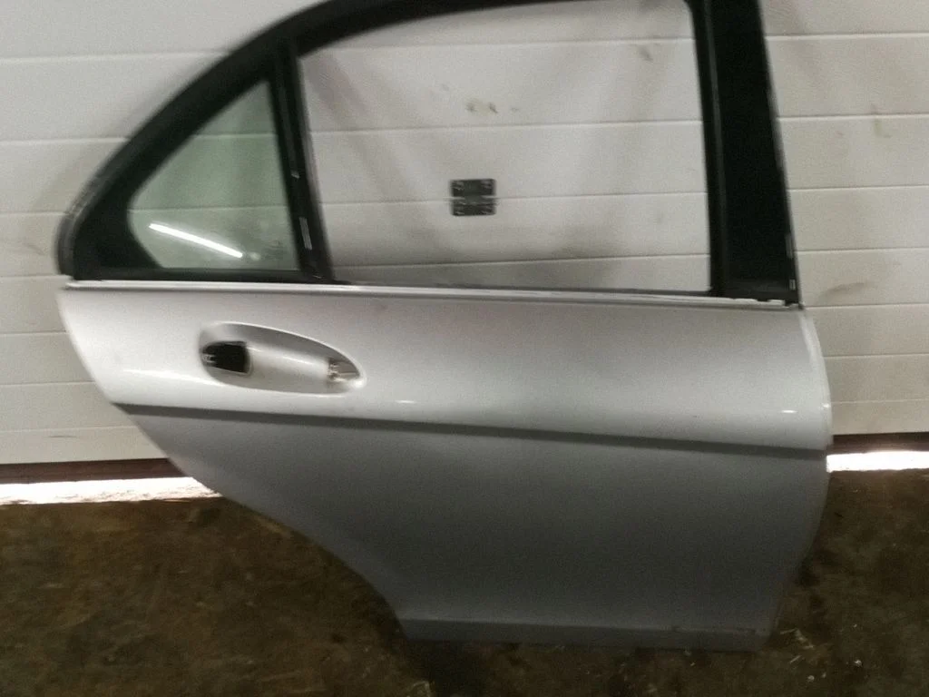 Rear door – right