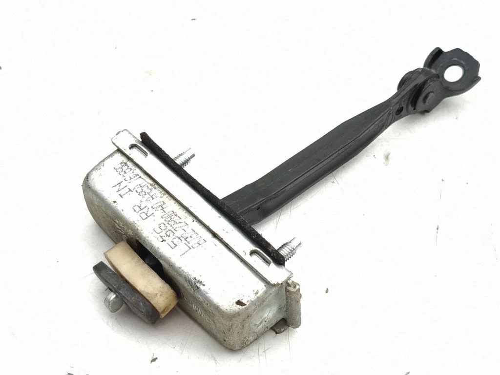 Rear door check strap stopper – Land Rover Range Rover Evoque L538 (2011-2018)