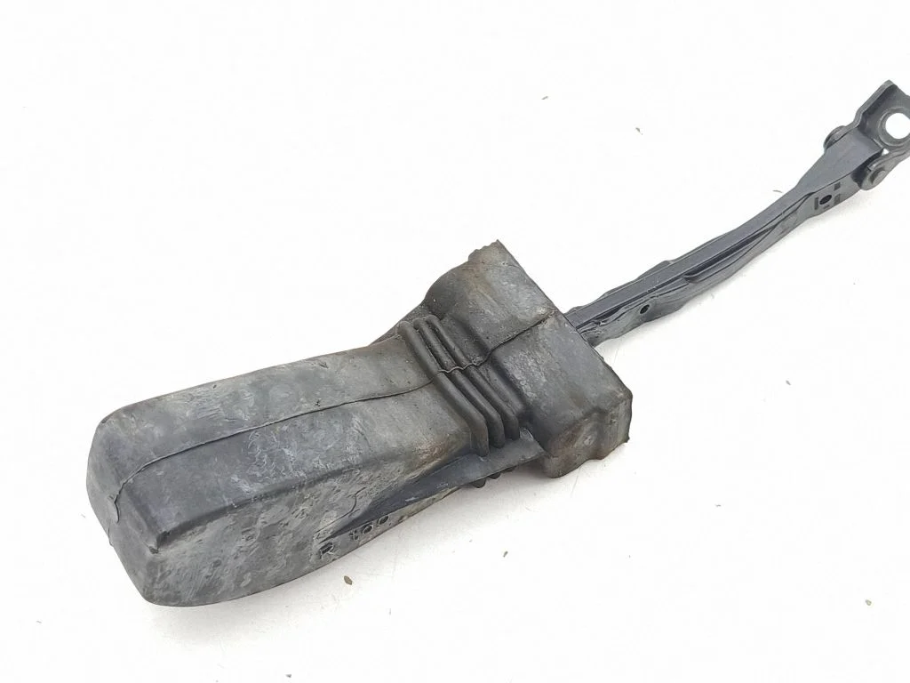 Rear door check strap stopper – Porsche Cayenne (92A) (2010-2017)