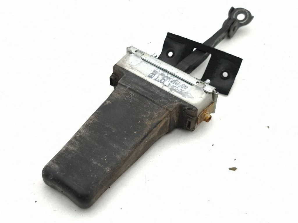 Tagaukse avamispiiraja J9C327200AB