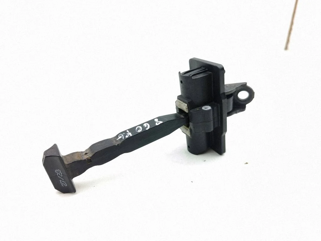 Rear door check strap stopper – Peugeot 2008 II (2019-)