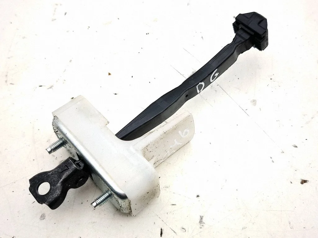 Rear door check strap stopper – Lexus RX 450H (2016-)