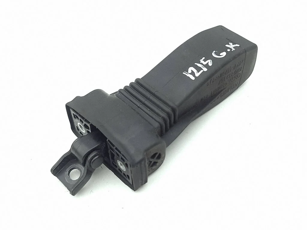 Rear door check strap stopper 8W0839267