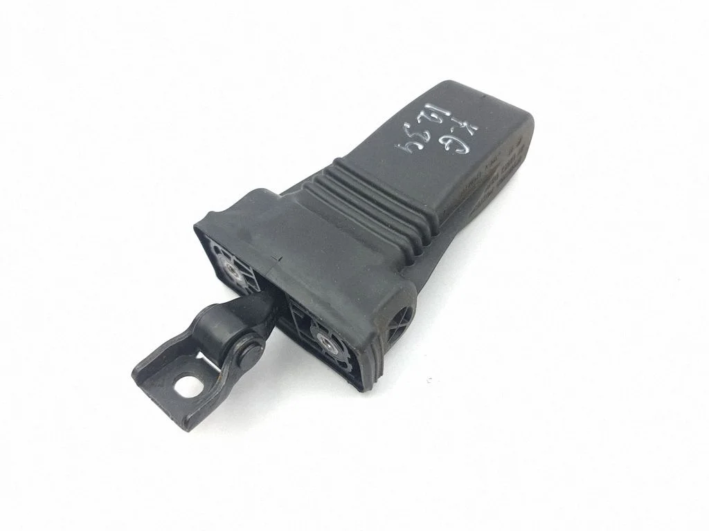 Rear door check strap stopper – Audi A1 (2018-)