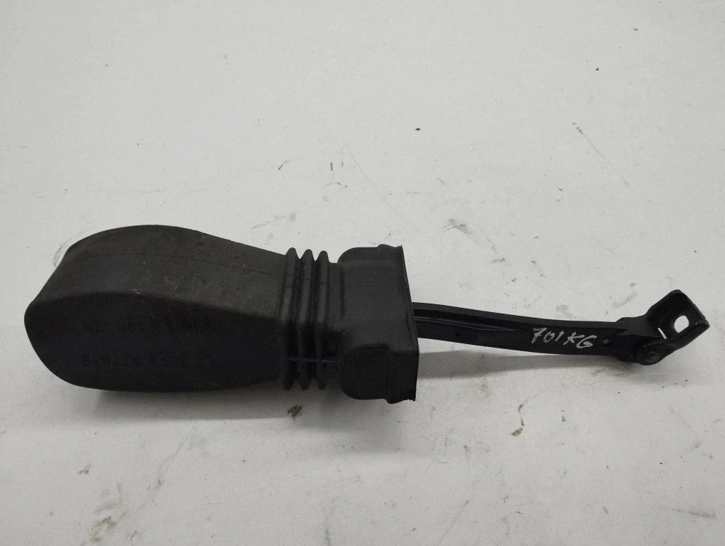 Aizmugurējo durvju atvēršanas ierobežotājs 8t8839267a