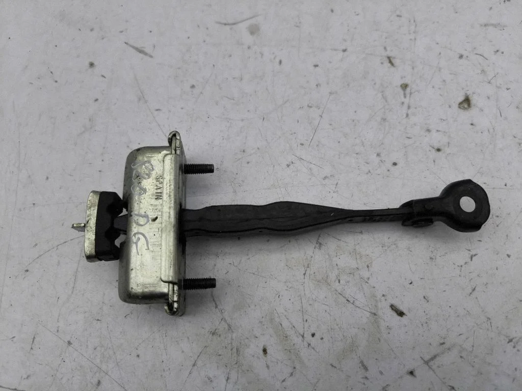 Rear door check strap stopper EM2BR27200AC