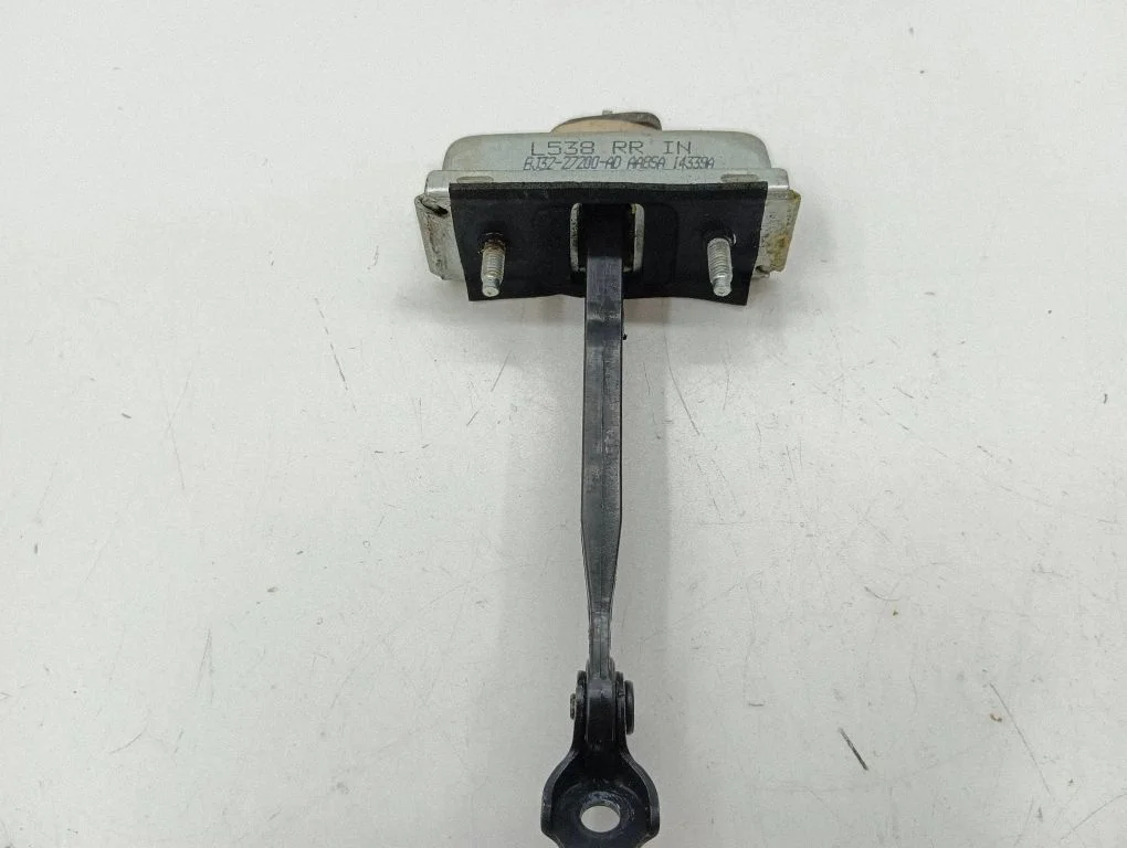 Rear door check strap stopper – Land Rover Evoque I (2011-2018)